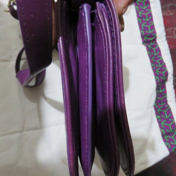 Tory Burch Vibrant Purple Leather flap Messenger Crossbody Handbag W/ dustbag - Picture 7 of 16